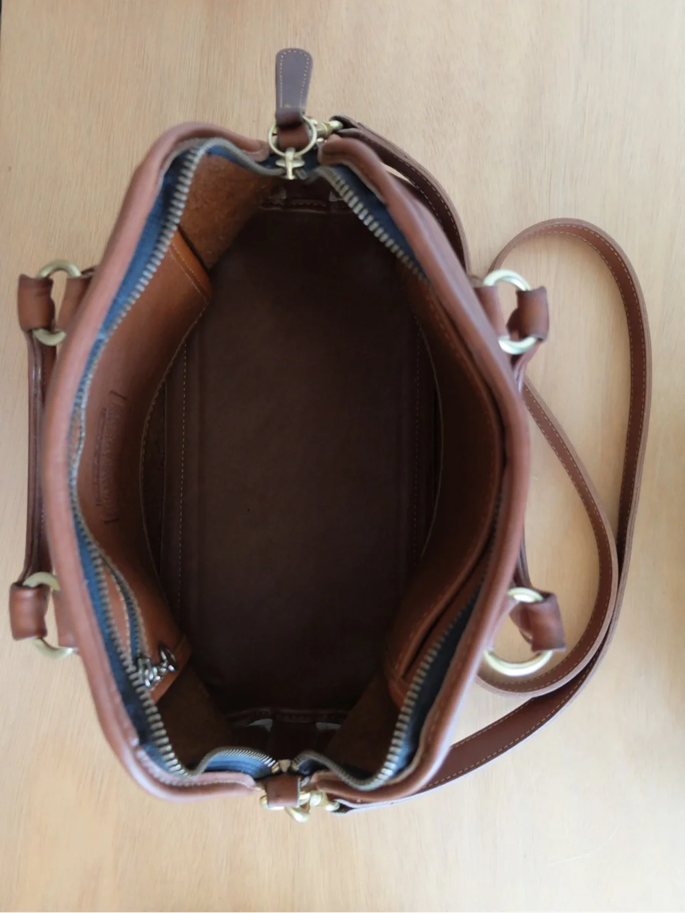 Vintage Coach BAXTER bag in British tan. Style #9903. Made in the USA pre-1994